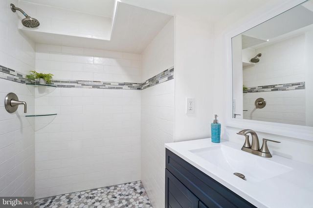 4224 SOUTHERN AVE SE, Washington, DC 20019