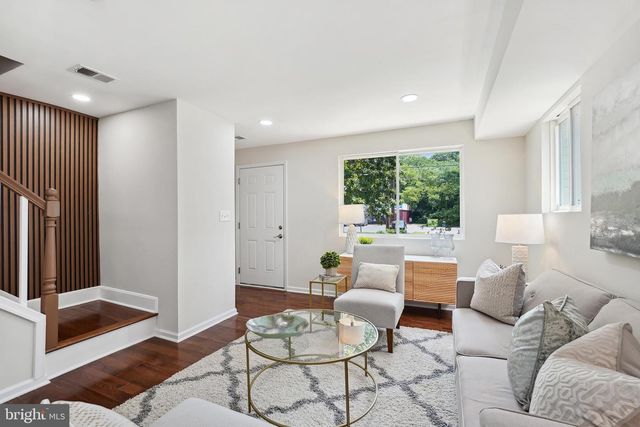 4224 SOUTHERN AVE SE, Washington, DC 20019