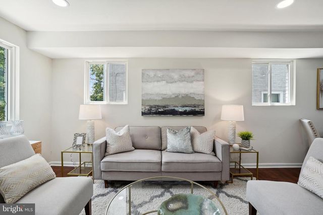 4224 SOUTHERN AVE SE, Washington, DC 20019