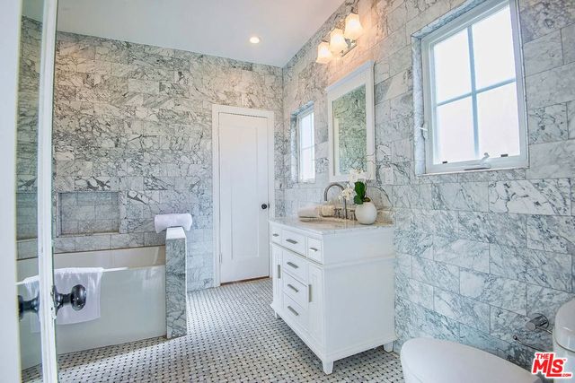 239 S Orange Drive L, Los Angeles, CA 90036