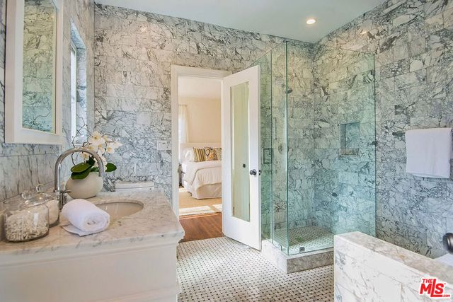 239 S Orange Drive L, Los Angeles, CA 90036