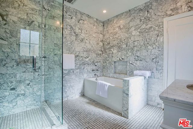 239 S Orange Drive L, Los Angeles, CA 90036