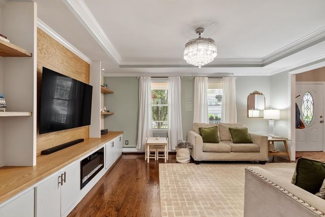 15 Bennett St, Hudson, MA 01749