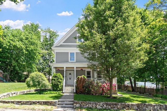 15 Bennett St, Hudson, MA 01749