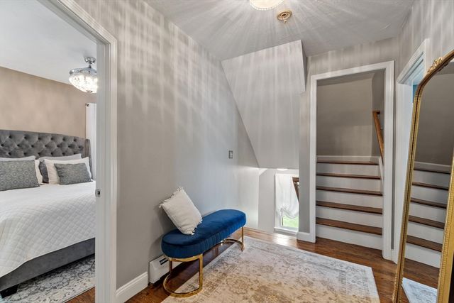 15 Bennett St, Hudson, MA 01749