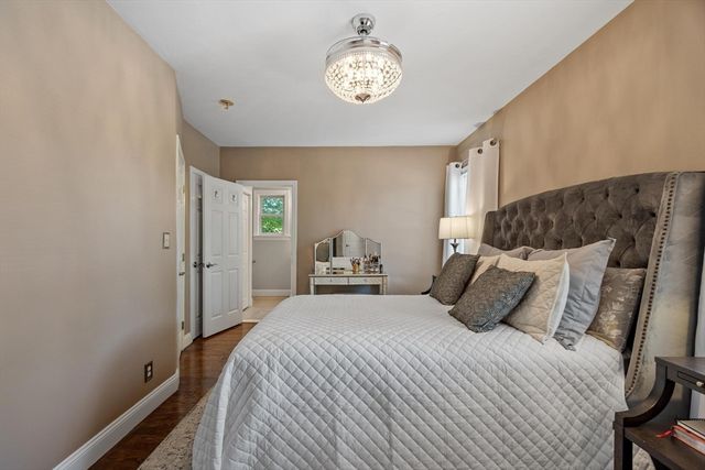15 Bennett St, Hudson, MA 01749