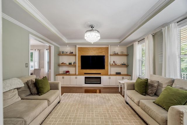 15 Bennett St, Hudson, MA 01749