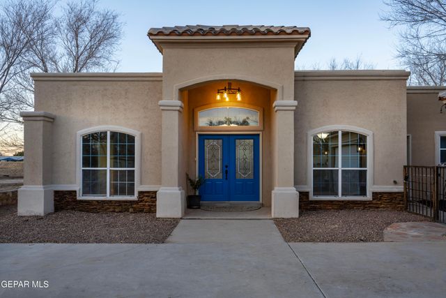 1045 MAXIMO Street, El Paso, TX 79932