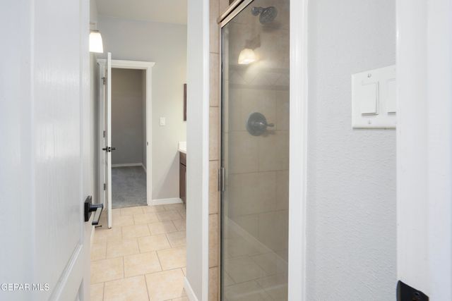 1045 MAXIMO Street, El Paso, TX 79932