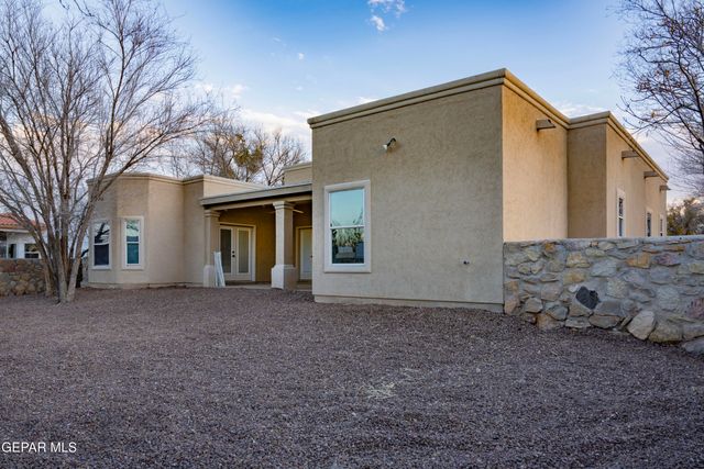 1045 MAXIMO Street, El Paso, TX 79932