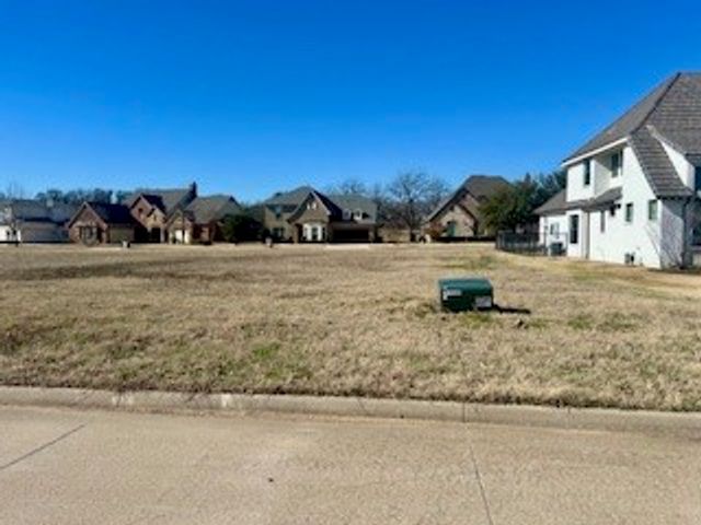 1221 Southern Oaks Court, Fort Worth, TX 76028