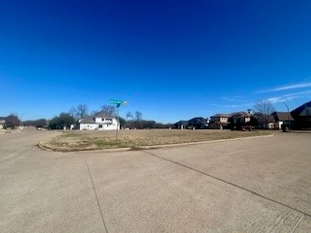 1221 Southern Oaks Court, Fort Worth, TX 76028