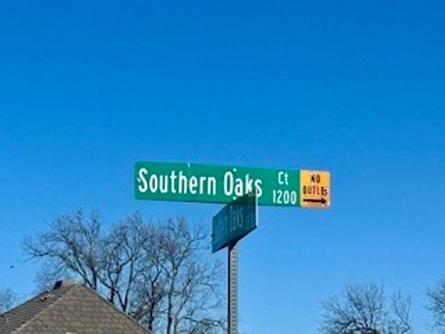 1221 Southern Oaks Court, Fort Worth, TX 76028