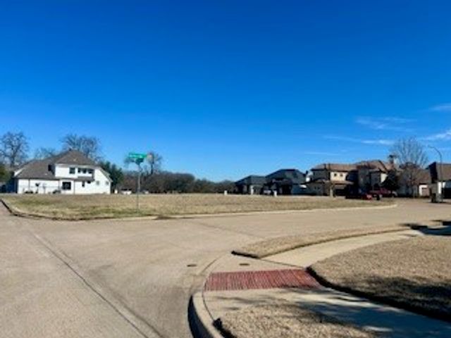 1221 Southern Oaks Court, Fort Worth, TX 76028