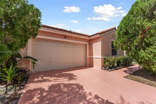 10232 SW 16th Court, Pembroke Pines, FL 33025
