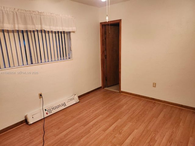 690 NW 19th St, Homestead, FL 33030