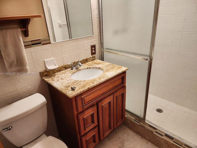 690 NW 19th St, Homestead, FL 33030