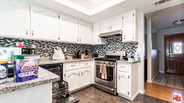 26665 Lakeview Drive, Helendale, CA 92342