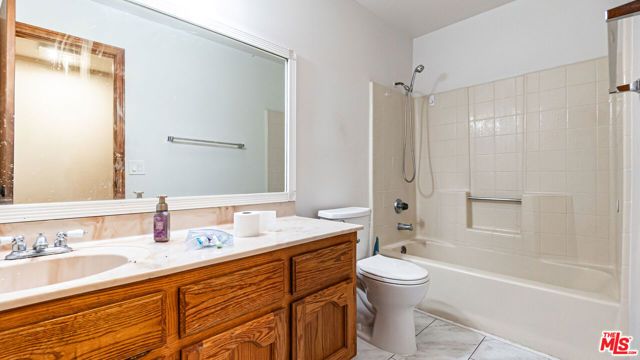 26665 Lakeview Drive, Helendale, CA 92342