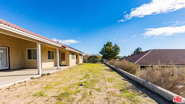 26665 Lakeview Drive, Helendale, CA 92342