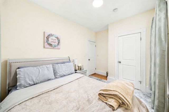 32 Irwin St, Winthrop, MA 02152