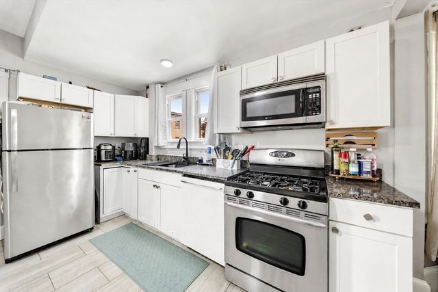32 Irwin St, Winthrop, MA 02152
