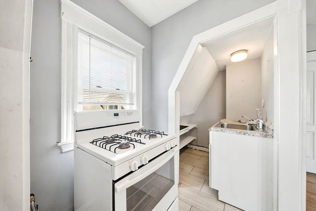 32 Irwin St, Winthrop, MA 02152