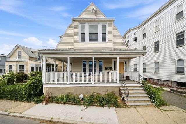 32 Irwin St, Winthrop, MA 02152