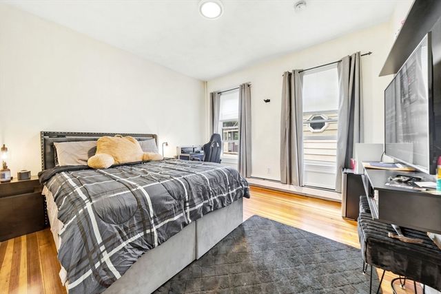 32 Irwin St, Winthrop, MA 02152