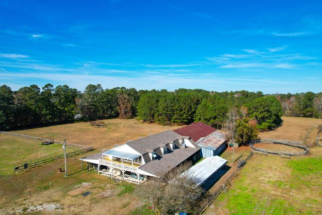 274 Campbell Road, Ridgeville, SC 29472