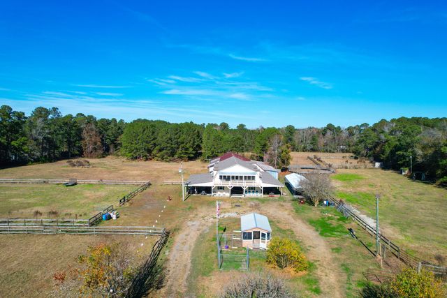 274 Campbell Road, Ridgeville, SC 29472