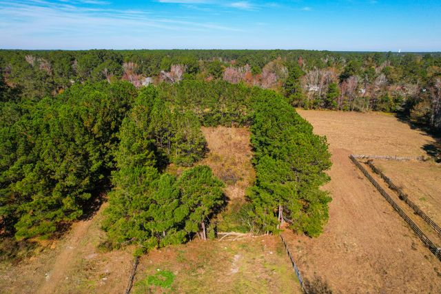 274 Campbell Road, Ridgeville, SC 29472