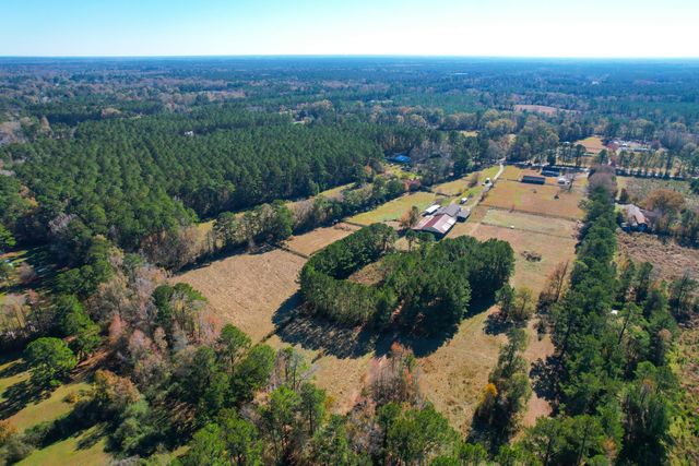 274 Campbell Road, Ridgeville, SC 29472