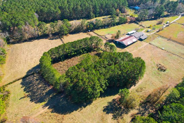 274 Campbell Road, Ridgeville, SC 29472