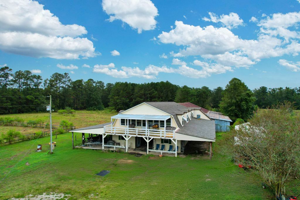 274 Campbell Road, Ridgeville, SC 29472