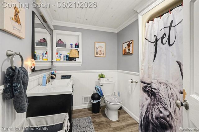 9079 Grove Drive, Whitmore Lake, MI 48189