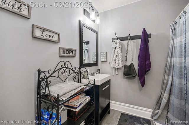 9079 Grove Drive, Whitmore Lake, MI 48189