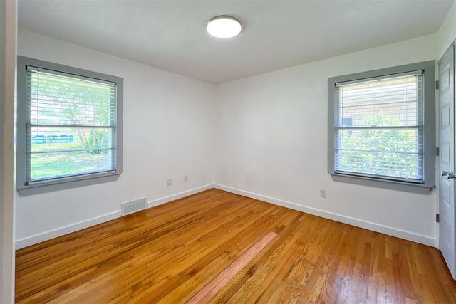 305 W Coe Drive, Midwest City, OK 73110