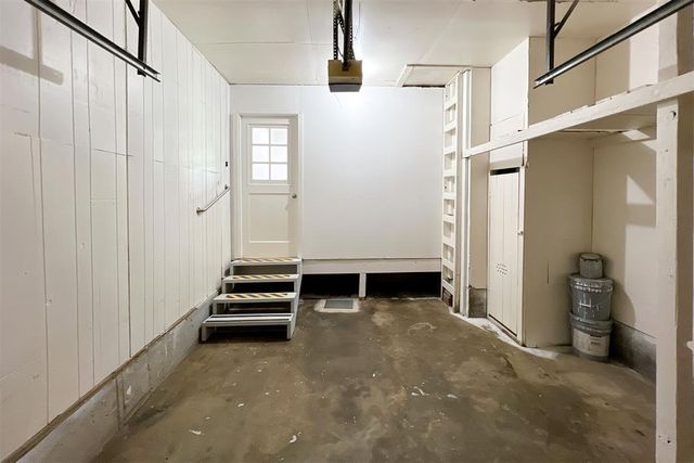 305 W Coe Drive, Midwest City, OK 73110