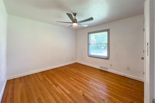 305 W Coe Drive, Midwest City, OK 73110