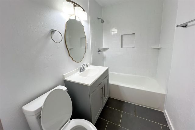 305 W Coe Drive, Midwest City, OK 73110