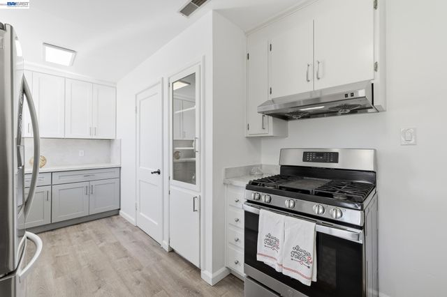 16311 Ria Dr, Ashland, CA 94578