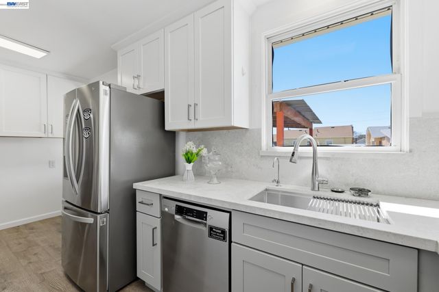 16311 Ria Dr, Ashland, CA 94578