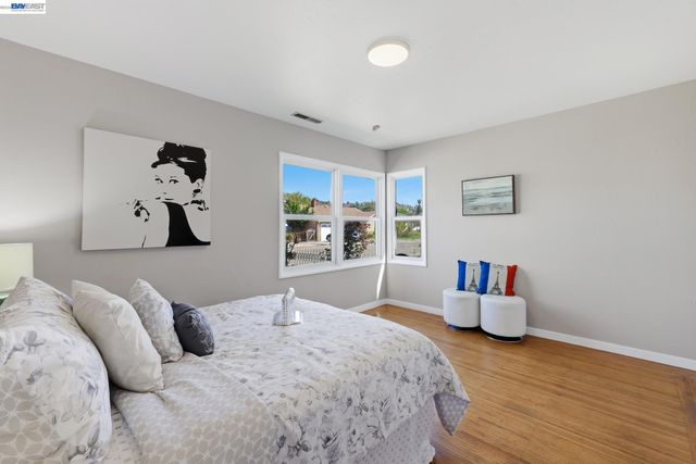 16311 Ria Dr, Ashland, CA 94578