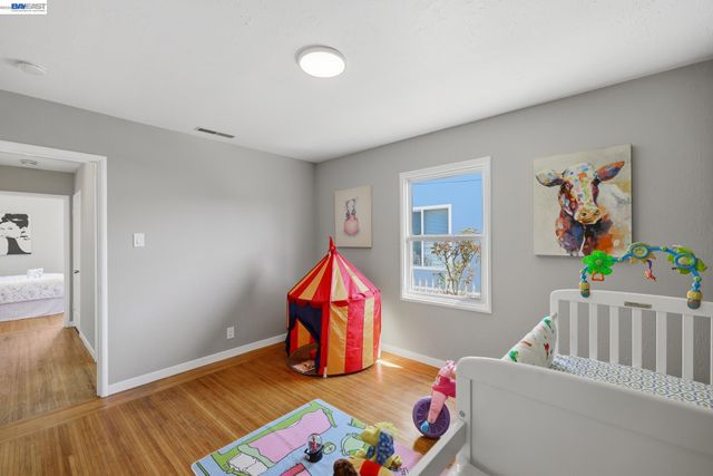 16311 Ria Dr, Ashland, CA 94578