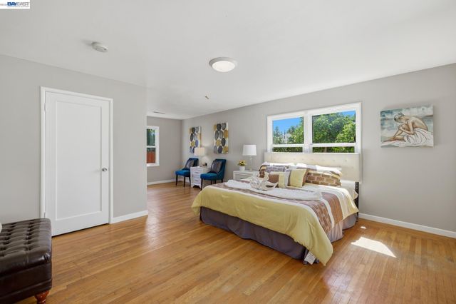 16311 Ria Dr, Ashland, CA 94578