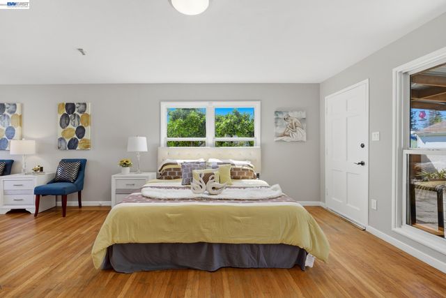 16311 Ria Dr, Ashland, CA 94578