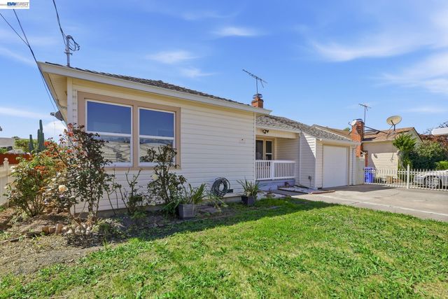 16311 Ria Dr, Ashland, CA 94578