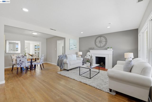 16311 Ria Dr, Ashland, CA 94578