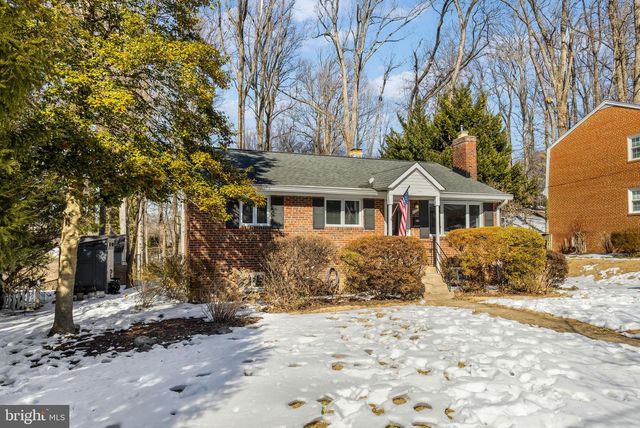 6522 OAKWOOD DR, Falls Church, VA 22041